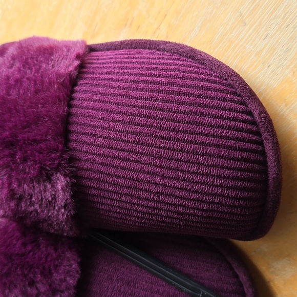 EAST 5TH BRAND WOMENS WINE COLOR RIBBED & FAUX FUR SLIP-ON SLIPPERS SIZE SMALL - Picture 9 of 11
